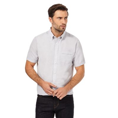Grey short sleeved plain shirt